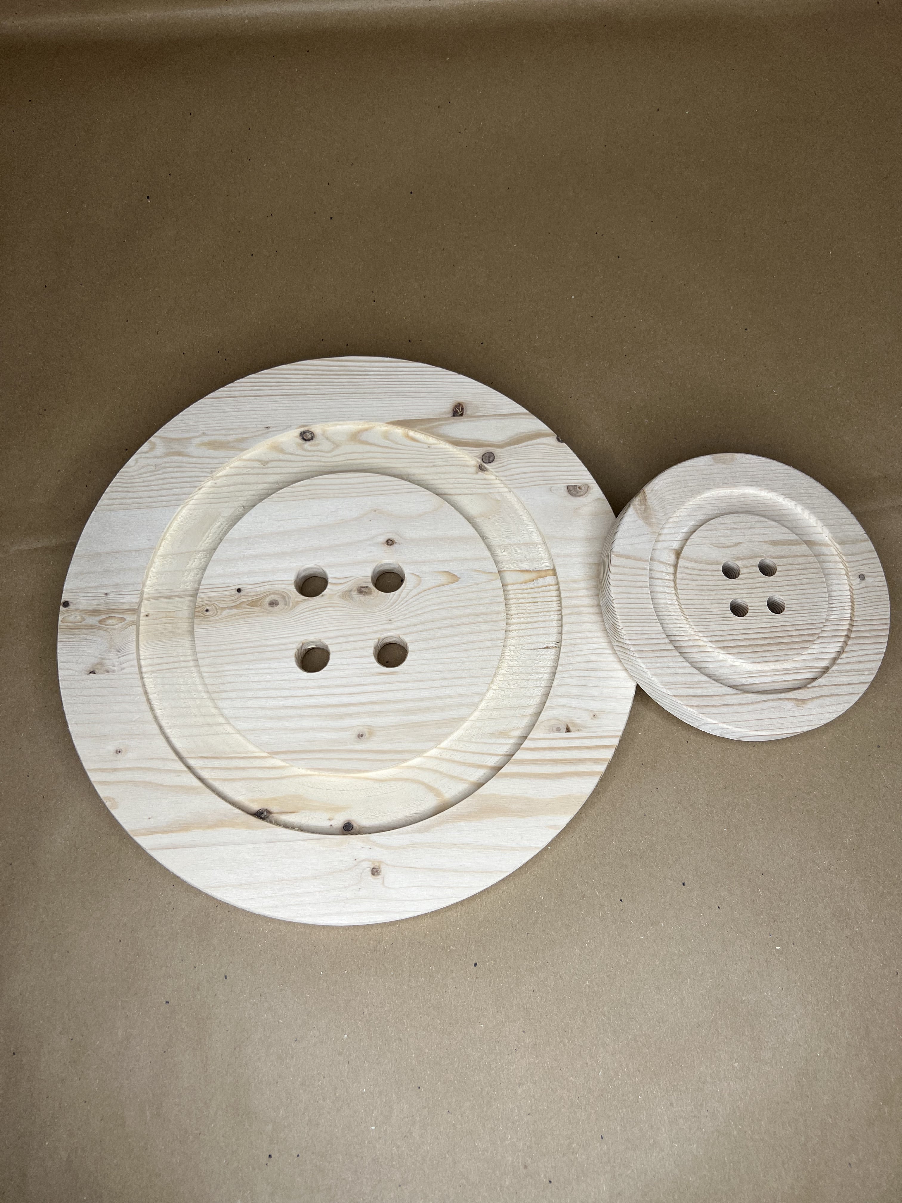 Bottone rotondo in legno diametro 15 cm e 30 cm